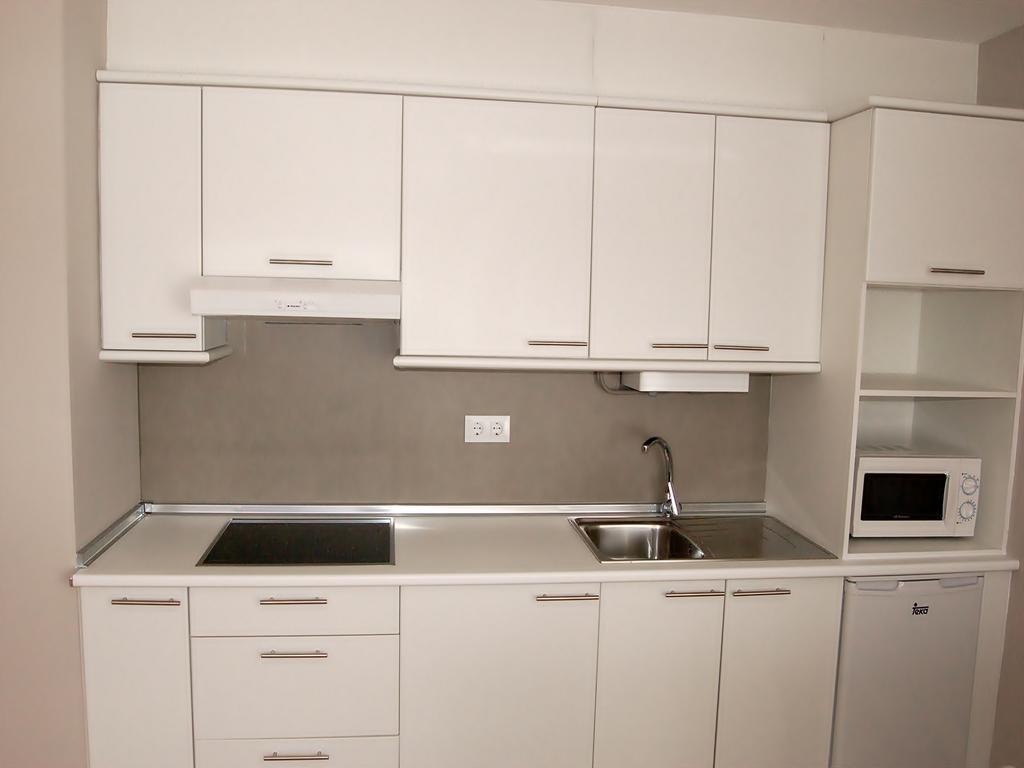 Apartamentos Turisticos Playa De Osmo Corme Bagian luar foto